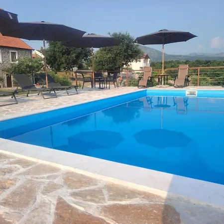 Old House Piperi Appartement *