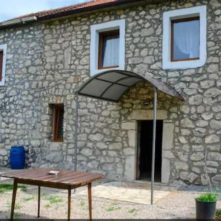 Apartament Old House Piperi Podgorica