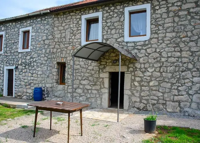 Old House Piperi Lejlighed Podgorica