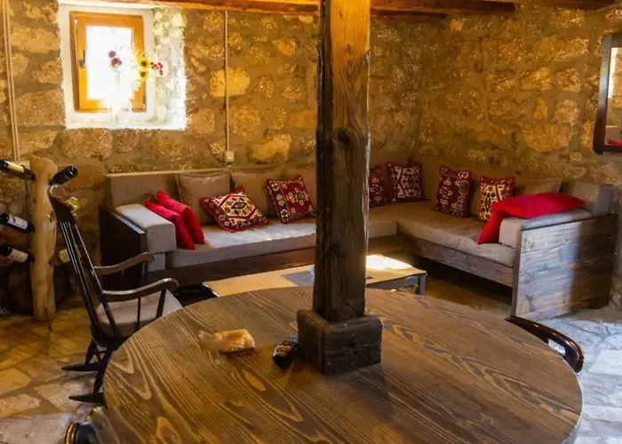 Old House Piperi * Podgorica