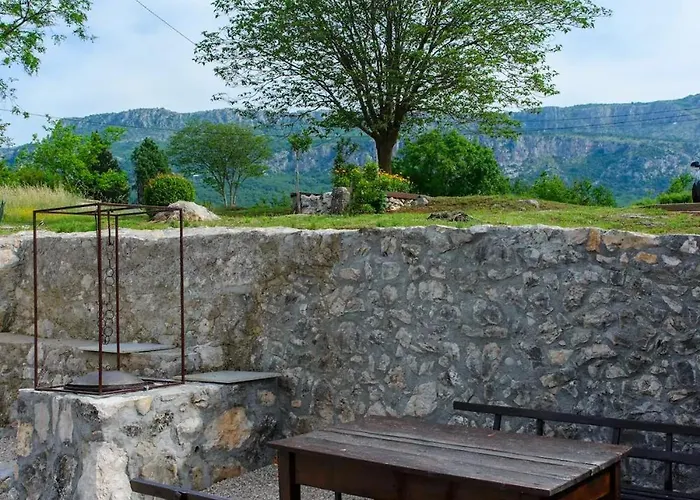 Old House Piperi Podgorica