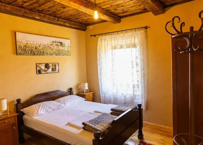 Old House Piperi * Podgorica