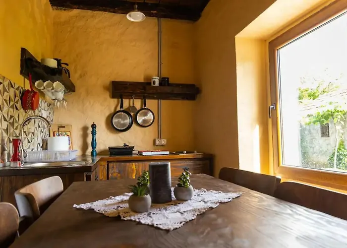 Old House Piperi * Podgorica